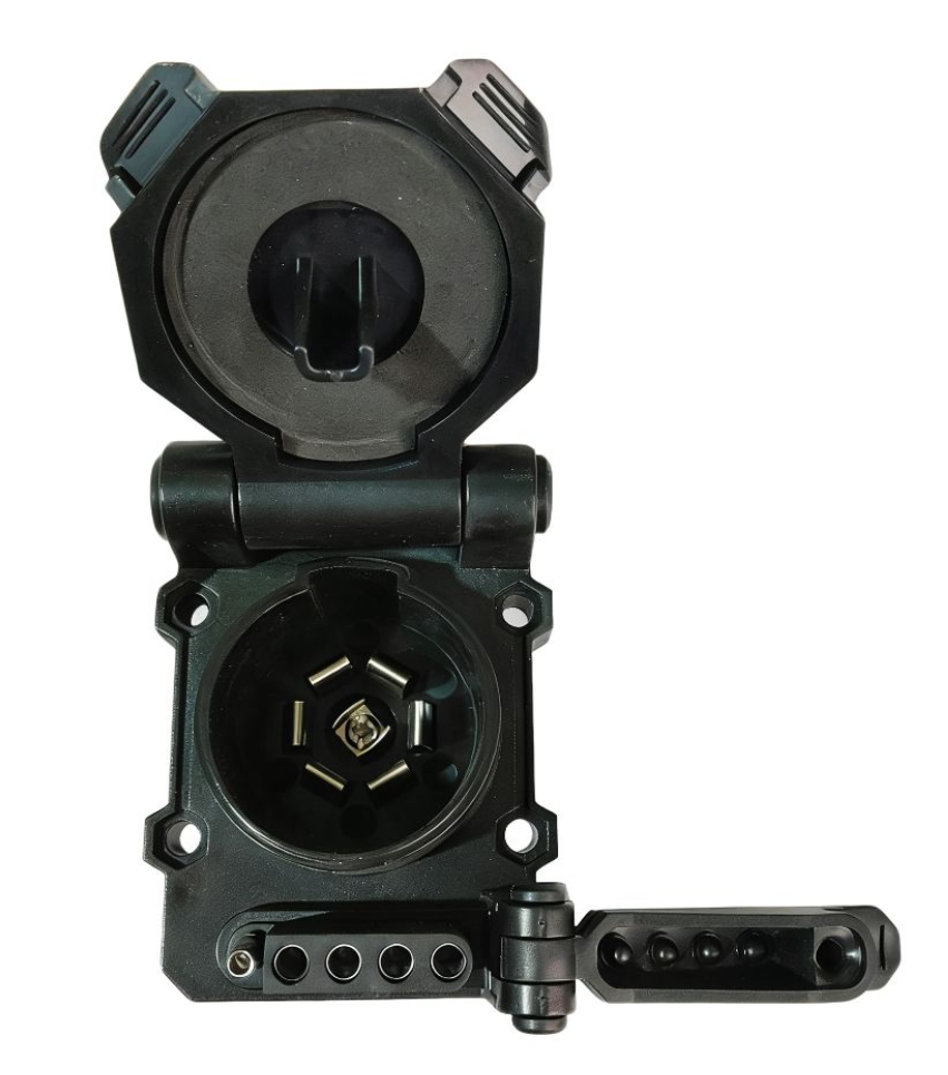 Heavy-Duty USA Vehicle 7-Way RV and 5-Way Flat Trailer Socket with 4-Hole Mount 
